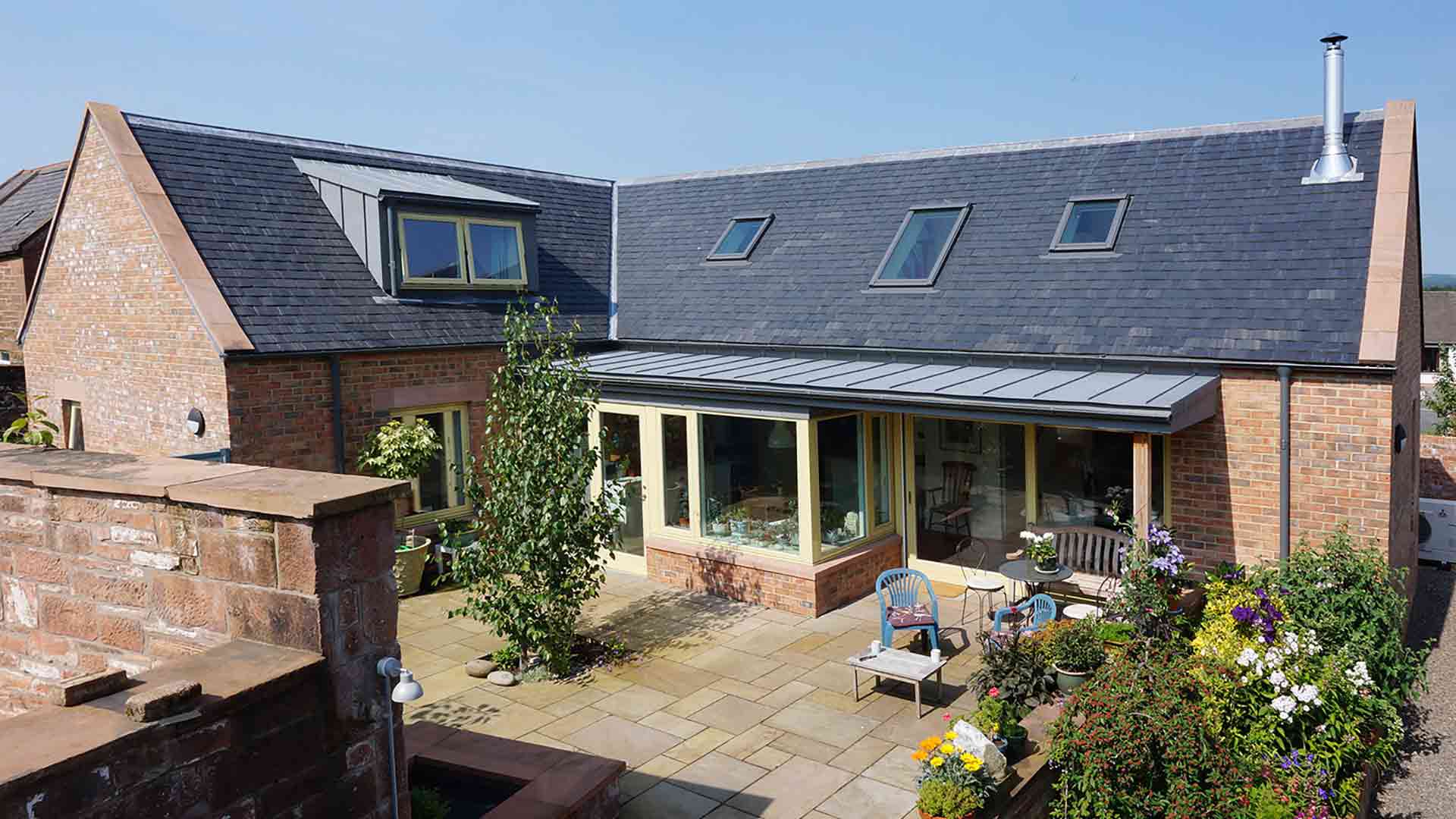 Lanes End Courtyard by John Murray Architect